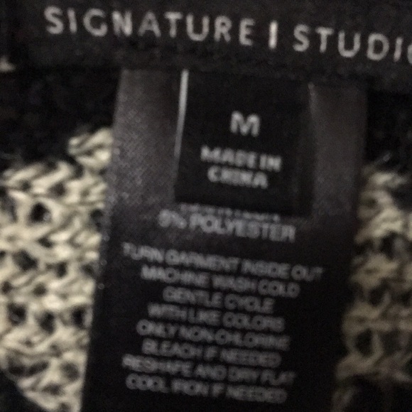 NWT Signature Studio Cardigan - Picture 4 of 5